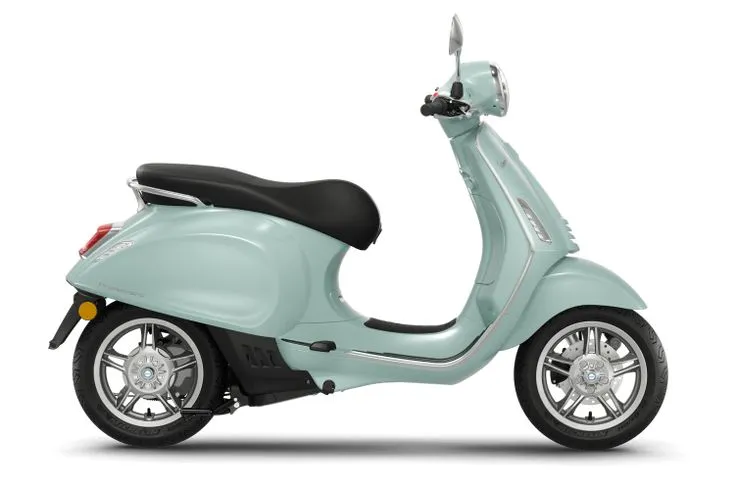 Vespa Primavera Green Amabile
